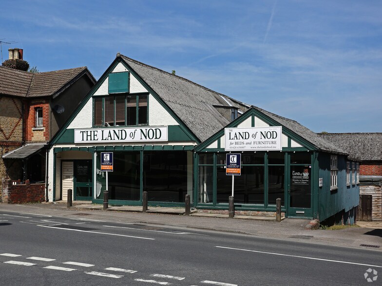 2-4 Lower St, Haslemere à louer - Photo de l’immeuble – Image 1 sur 9