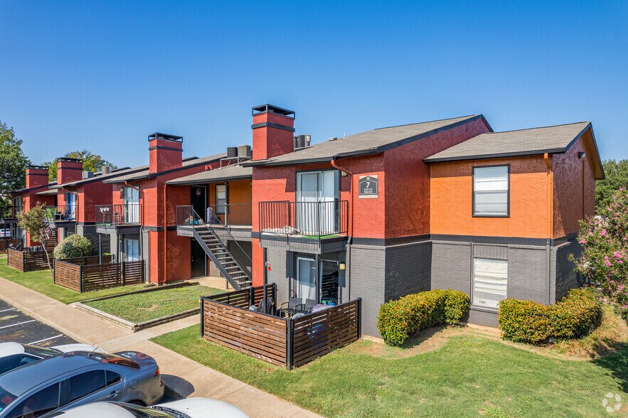 301 Fair Oaks Blvd, Euless, TX à vendre - Photo principale – Image 1 sur 29