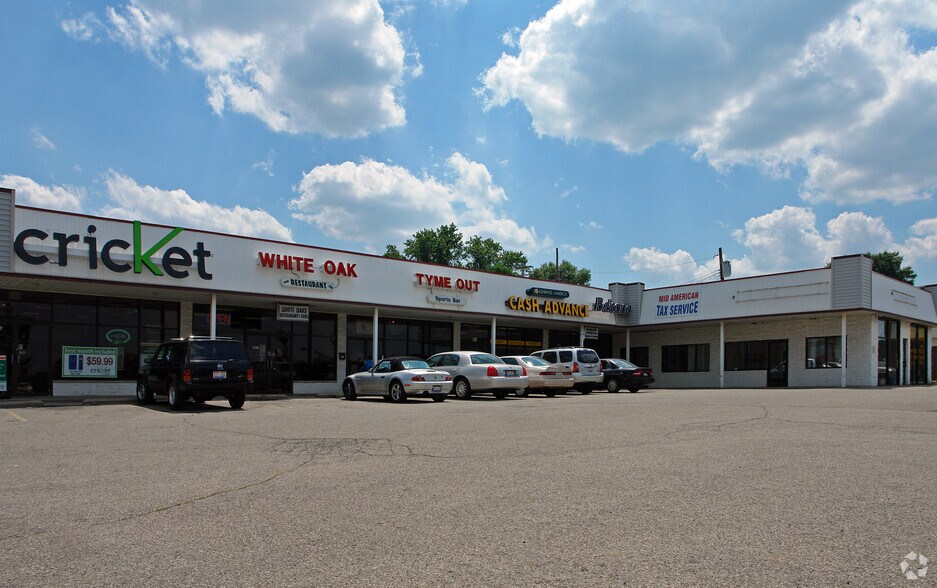 8371-8381 Colerain Ave, Cincinnati, OH à louer - Photo de l’immeuble – Image 1 sur 1
