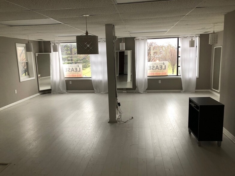 7817 Eastern Ave, Silver Spring, MD à louer - Photo intérieure – Image 3 sur 8