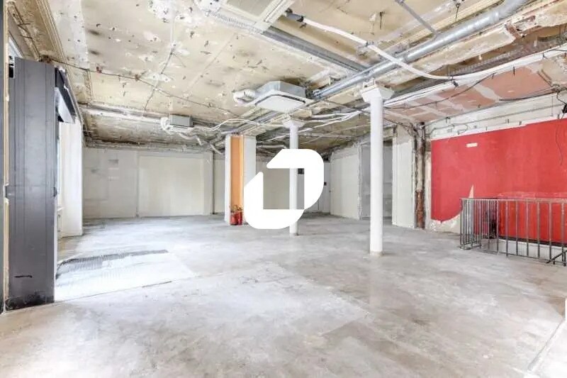 Local commercial dans Paris à louer - Photo de l’immeuble – Image 3 sur 14