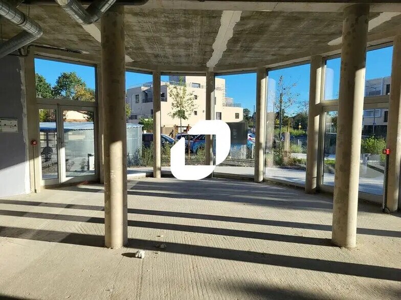 Local commercial dans Pessac à vendre - Photo de l’immeuble – Image 2 sur 5