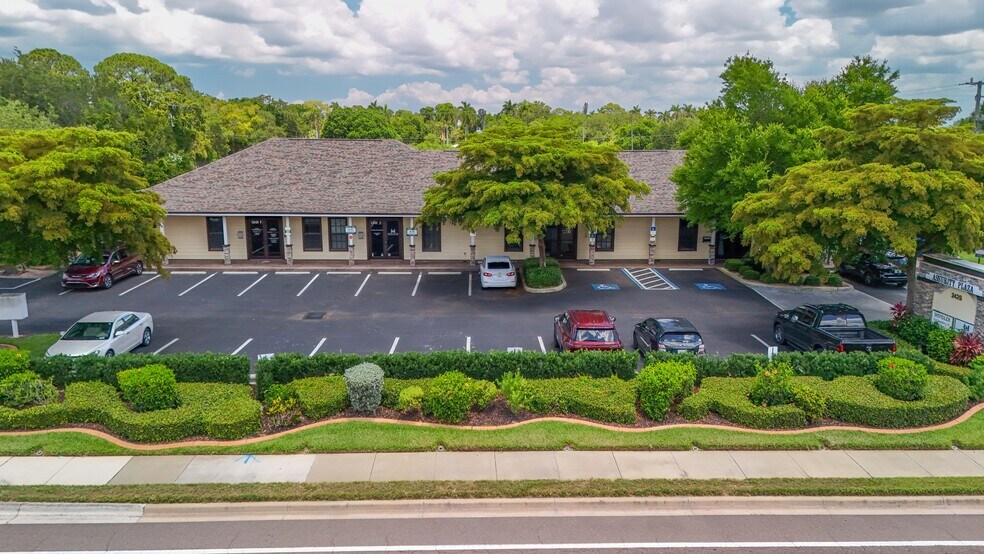 2429 Manatee Ave E, Bradenton, FL à louer - Photo de l’immeuble – Image 2 sur 18