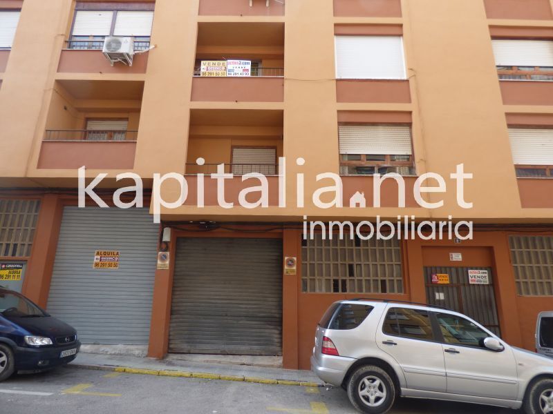 Local commercial dans Ontinyent, Valencia à vendre Photo de l’immeuble– Image 1 sur 2