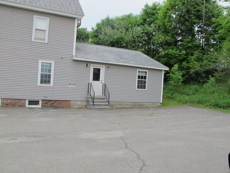 112 Clinton Ave, Winslow, ME à louer - Photo de l’immeuble – Image 3 sur 11