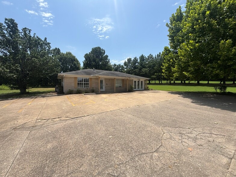 1305 W Center St, Greenwood, AR à louer - Photo principale – Image 1 sur 1