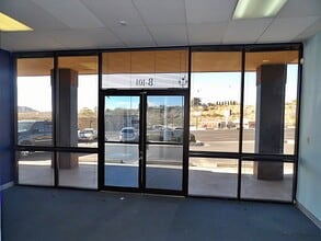 5200 N Mesa St, El Paso, TX à louer Photo intérieure– Image 2 sur 14