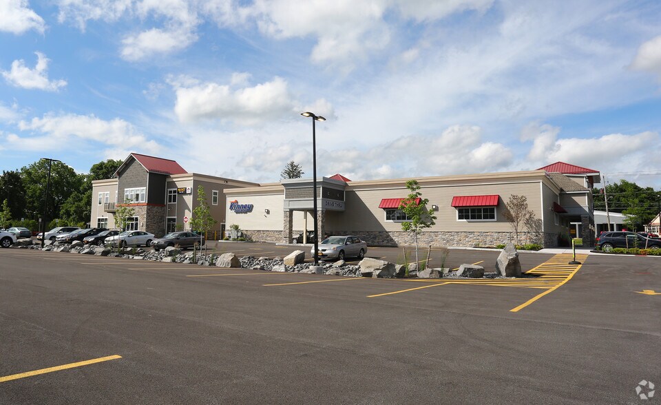 7660 Highbridge Rd, Manlius, NY à louer - Photo de l’immeuble – Image 3 sur 4