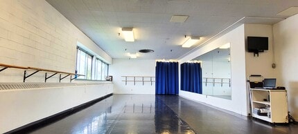 1540-1552 Chatelain Ave, Ottawa, ON à louer Photo intérieure– Image 1 sur 4