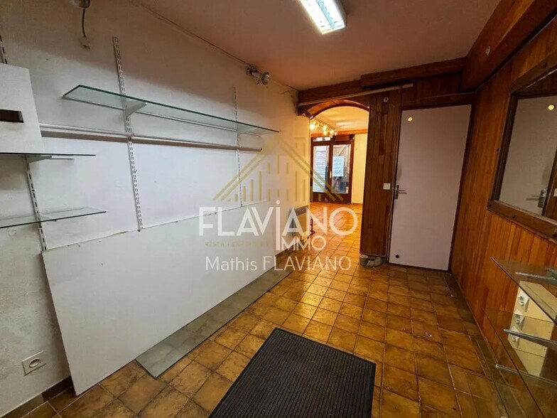 Local commercial dans Barcelonnette à vendre - Photo intérieure – Image 3 sur 6