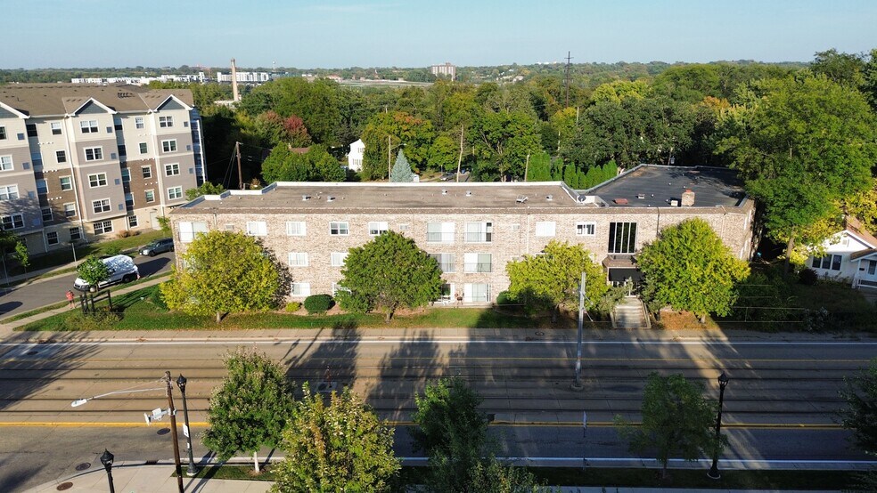 5315 Minnehaha Ave S, Minneapolis, MN à vendre - Photo de l’immeuble – Image 1 sur 7