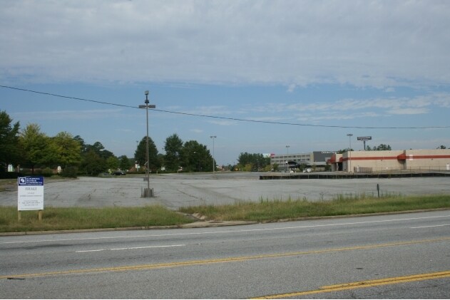 5251 Sidney Simons Blvd, Columbus, GA à vendre - Photo de l’immeuble – Image 3 sur 5