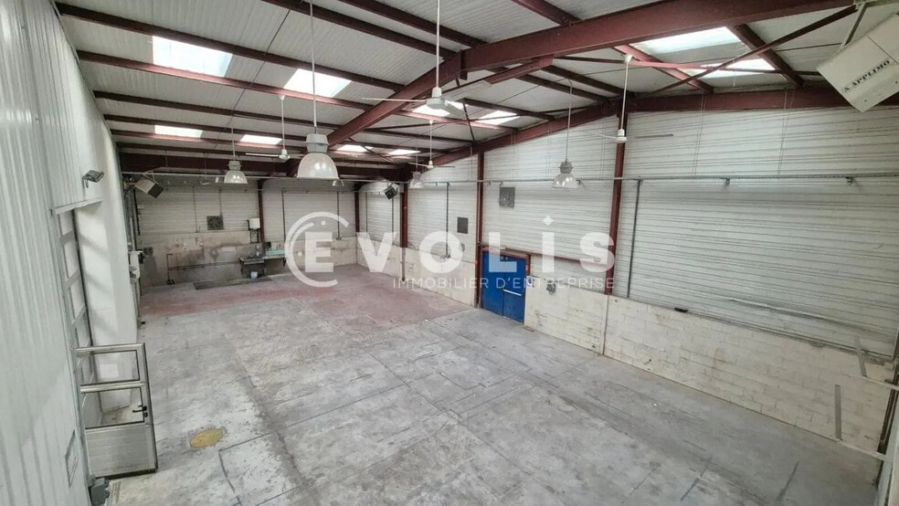 Local d’activités dans Saint-Soupplets à louer - Photo intérieure – Image 3 sur 15