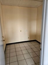 2921 E Fort Lowell Rd, Tucson, AZ à louer Photo intérieure– Image 2 sur 6