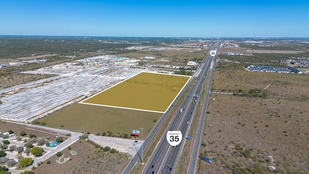 6050 I-35, San Marcos, TX à vendre - Photo de l’immeuble – Image 1 sur 6