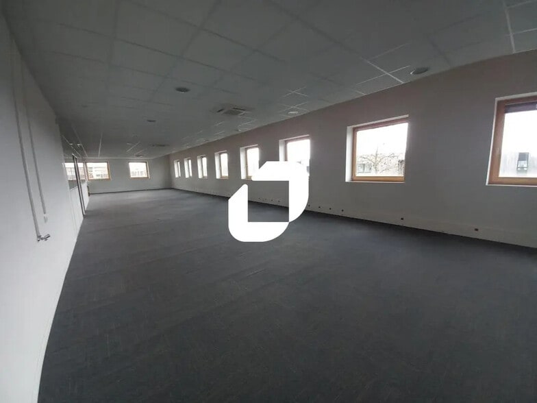 Bureau dans VILLENEUVE-D'ASCQ à vendre - Photo de l’immeuble – Image 2 sur 11