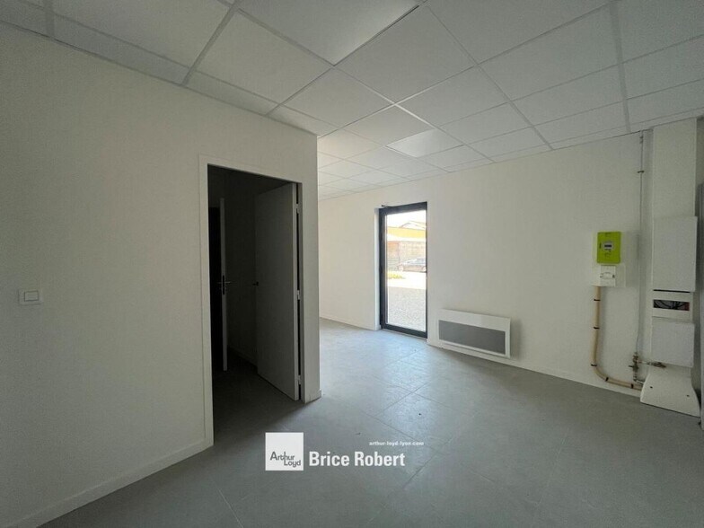 Du Petit Bois, Mornant à louer - Photo intérieure – Image 3 sur 4