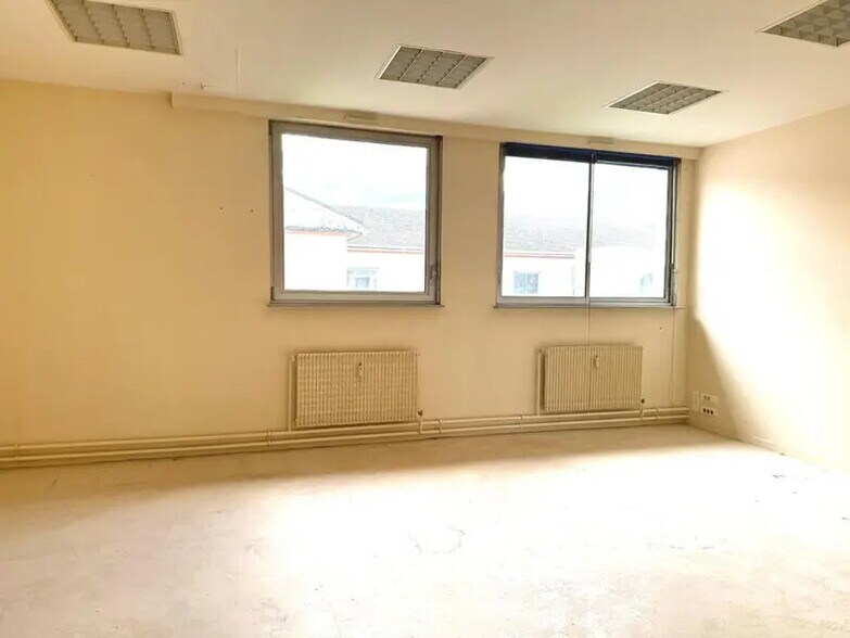 Bureau dans Besançon à vendre - Photo intérieure – Image 2 sur 6