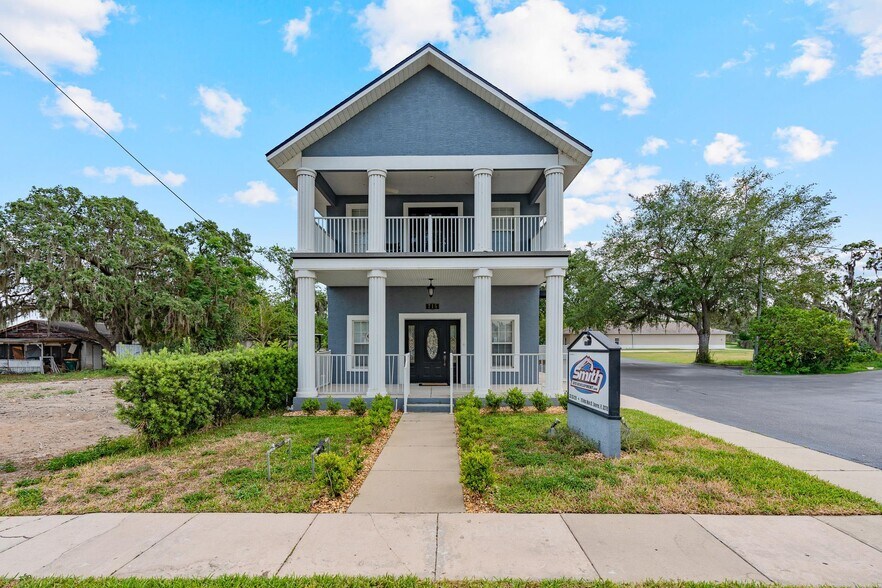 715 W Main St, Tavares, FL à louer - Photo de l’immeuble – Image 1 sur 40