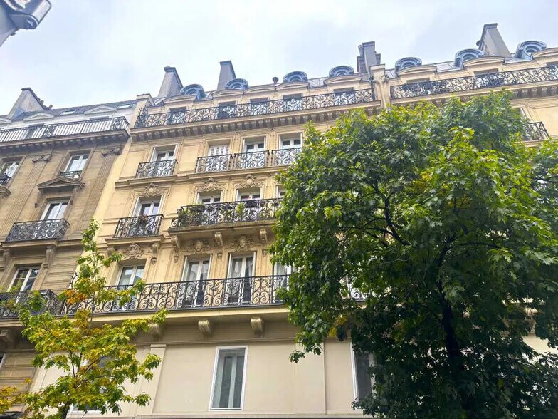 Bureau dans Paris à louer - Photo de l’immeuble – Image 1 sur 7