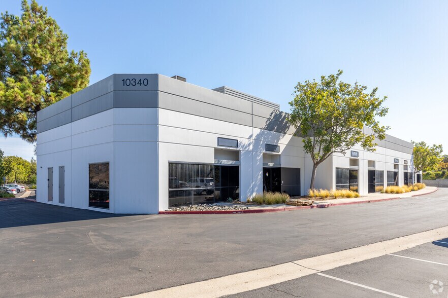 10340 Camino Santa Fe, San Diego, CA à louer - Photo de l’immeuble – Image 2 sur 5