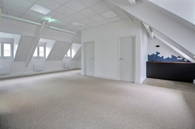 Plus de détails pour 5 Rue De Hanovre, Paris - Bureau à louer