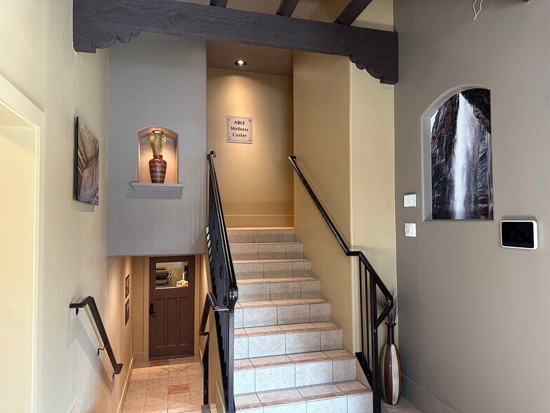8333 Ralston Rd, Arvada, CO à louer - Photo intérieure – Image 3 sur 32