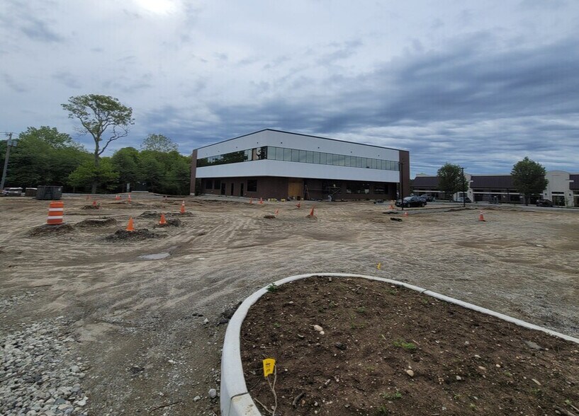 1500 Route 112, Port Jefferson Station, NY à louer - Photo de l’immeuble – Image 2 sur 14