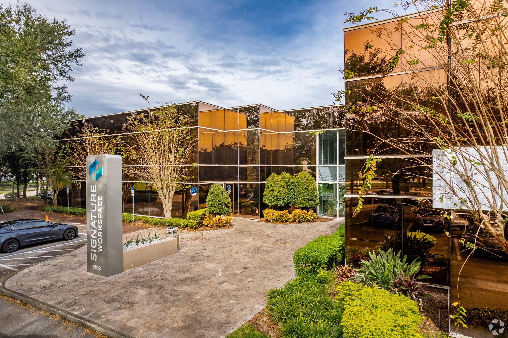 3903 Northdale Blvd, Tampa, FL à louer Photo principale– Image 1 sur 47