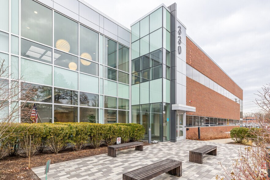 300 Billerica Rd, Chelmsford, MA à louer - Photo de l’immeuble – Image 3 sur 5