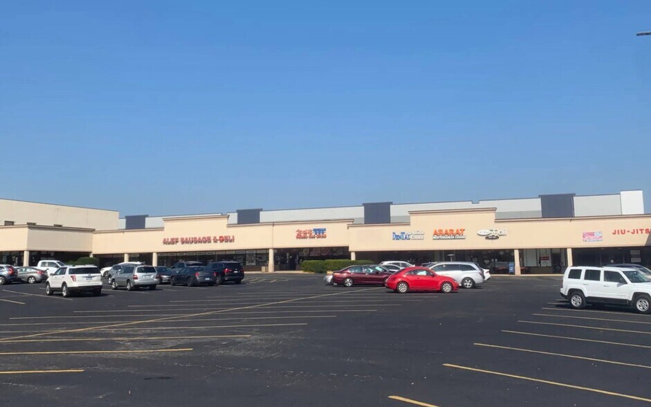 350-372 Townline Rd, Mundelein, IL à louer - Photo de l’immeuble – Image 1 sur 8