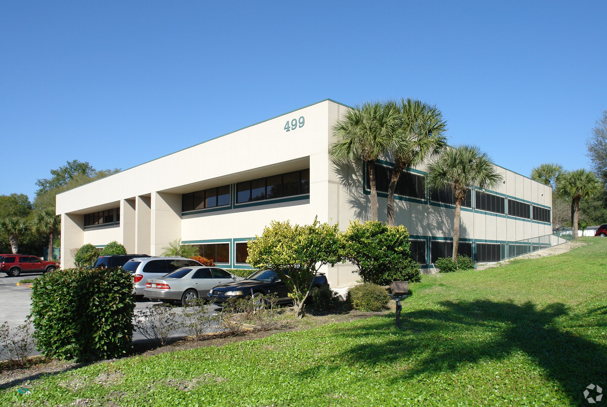 499 E Central Pky, Altamonte Springs, FL à louer Photo de l’immeuble– Image 1 sur 13