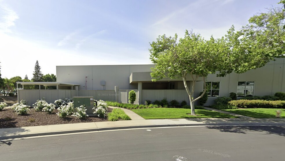 1640 Cummins Dr, Modesto, CA à louer - Photo de l’immeuble – Image 3 sur 9