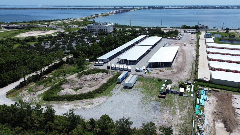 5590 N Highway 1, Palm Shores, FL à louer - Photo de l’immeuble – Image 2 sur 4