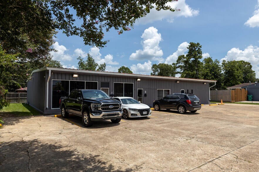 3203 Preston Ave, Pasadena, TX à louer - Photo de l’immeuble – Image 3 sur 5