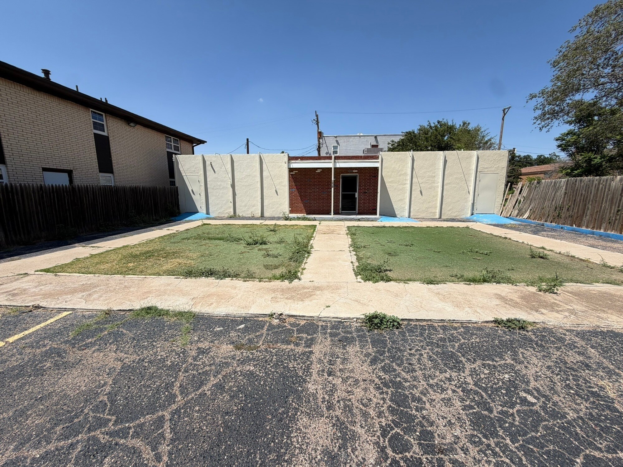 1626 17th St, Lubbock, TX à louer Photo de l’immeuble– Image 1 sur 17
