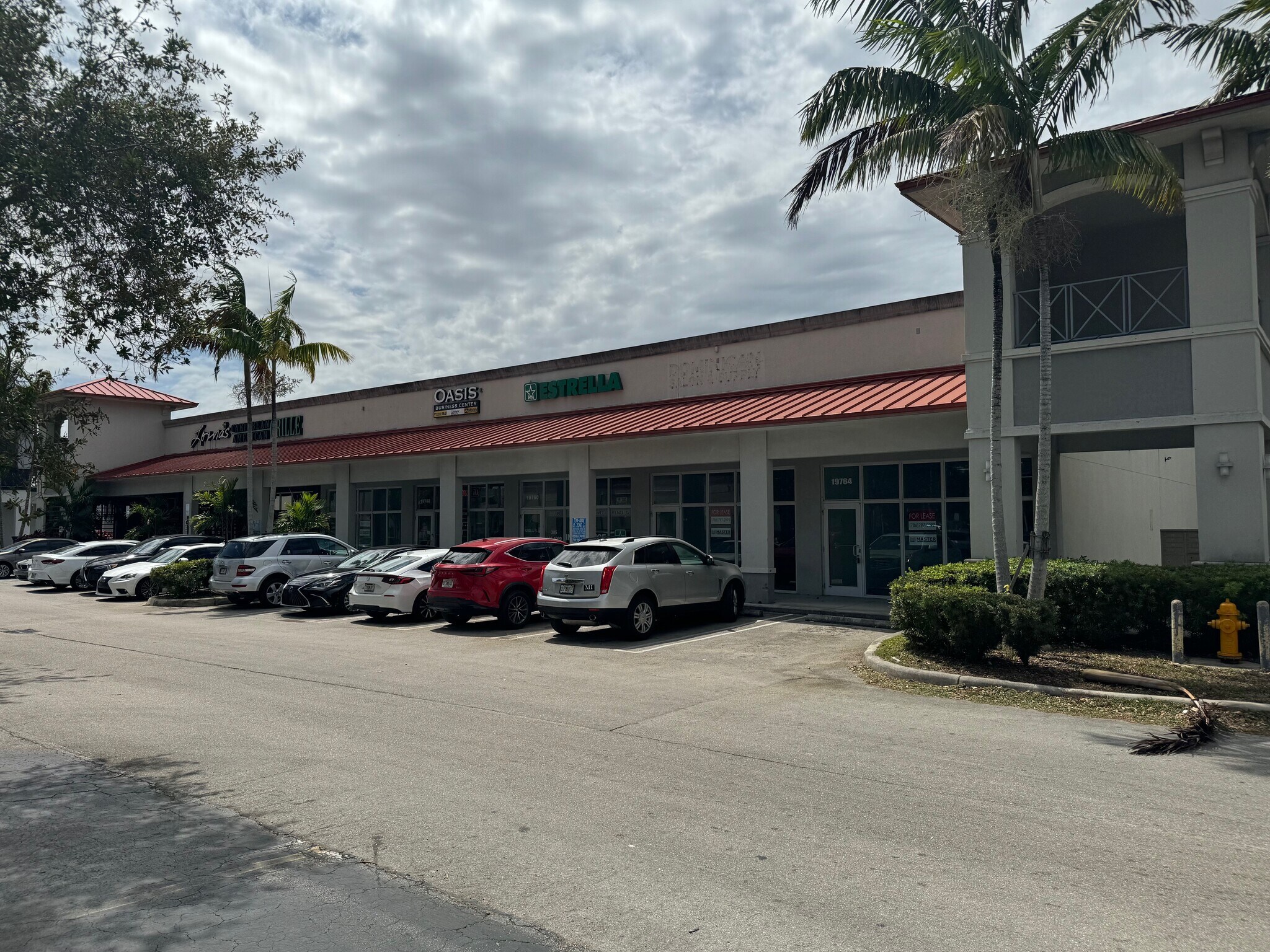 19750 NW 27th Ave, Miami Gardens, FL à louer Photo de l’immeuble– Image 1 sur 5
