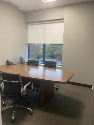 Plus de détails pour 12992 76th Ave, Surrey, BC - Bureau à louer