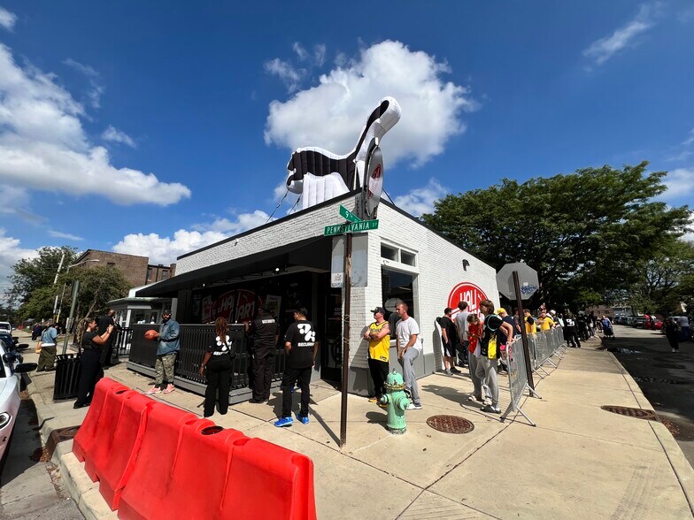 901 N Pennsylvania St, Indianapolis, IN à louer - Photo de l’immeuble – Image 2 sur 19