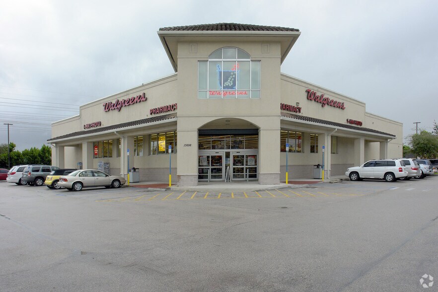 13698 SW 8th St, Miami, FL à vendre - Photo principale – Image 1 sur 7