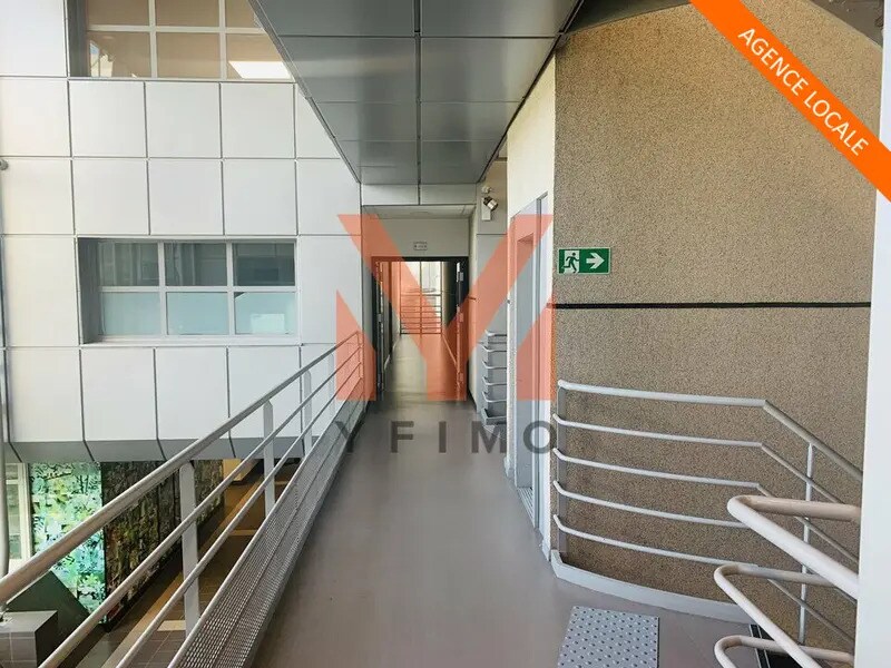 Bureau dans Poissy à louer Photo intérieure– Image 1 sur 6