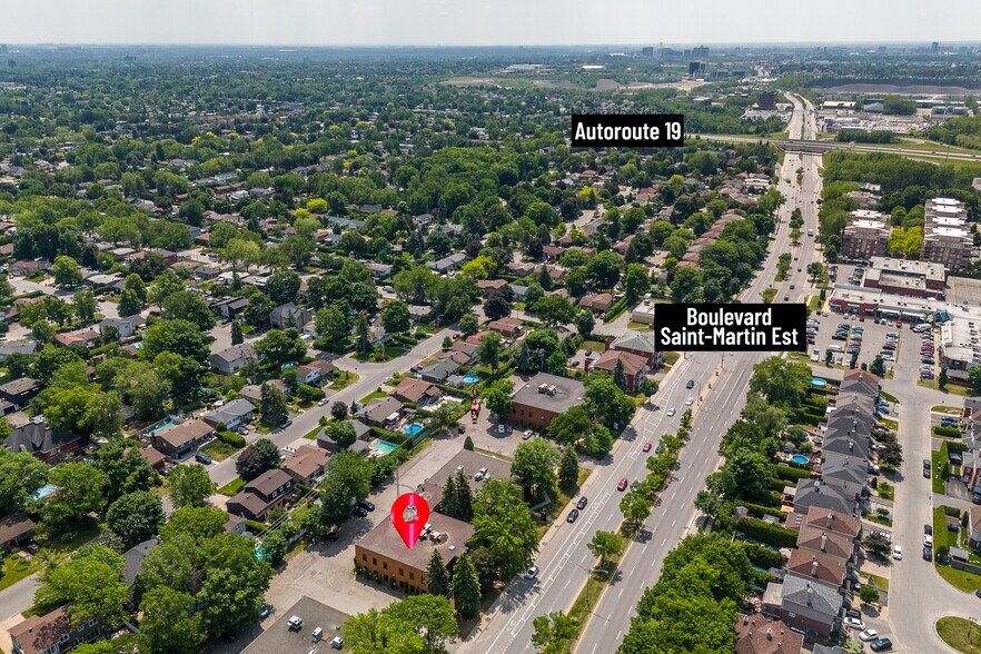 2830 Boul Saint-Martin E, Laval, QC à louer - Photo de l’immeuble – Image 3 sur 16