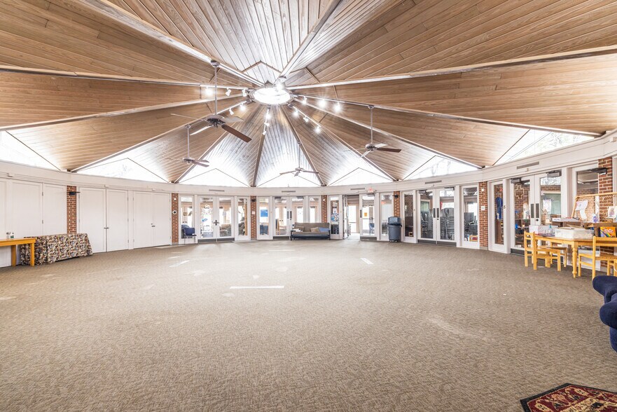 1790 Lavista Rd NE, Atlanta, GA à louer - Photo de l’immeuble – Image 2 sur 45