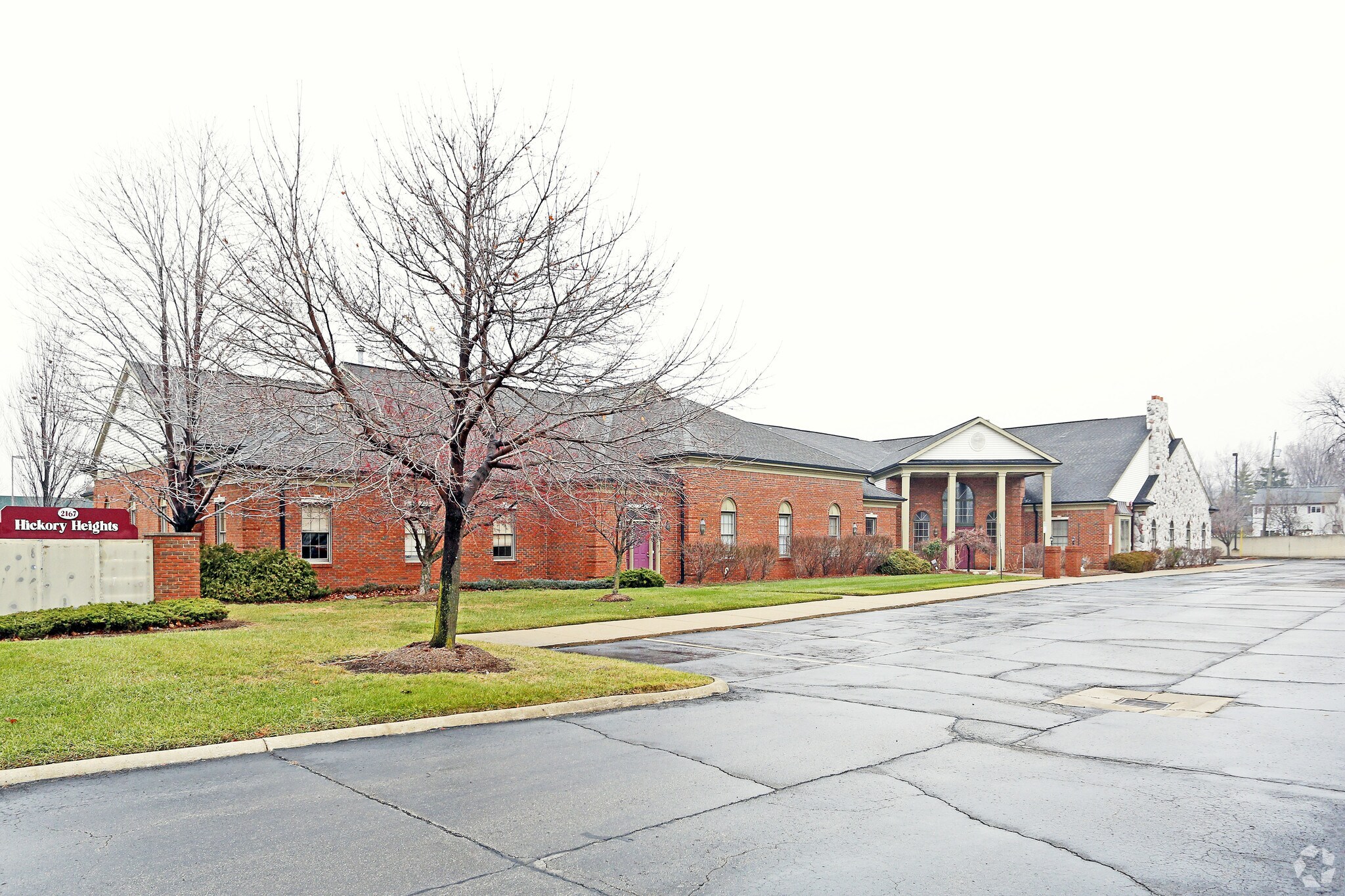 2167 15 Mile Rd, Sterling Heights, MI à louer Photo de l’immeuble– Image 1 sur 11