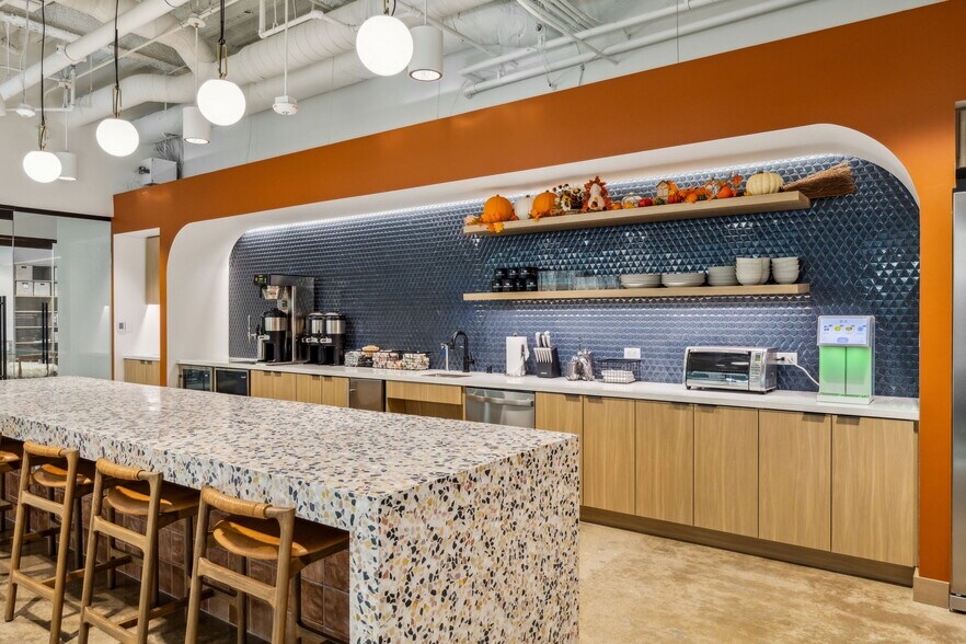 6301 Gaston Ave, Dallas, TX à louer - Photo intérieure – Image 2 sur 11