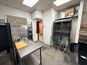 1253 Vine St, Los Angeles, CA à louer Photo intérieure– Image 1 sur 12