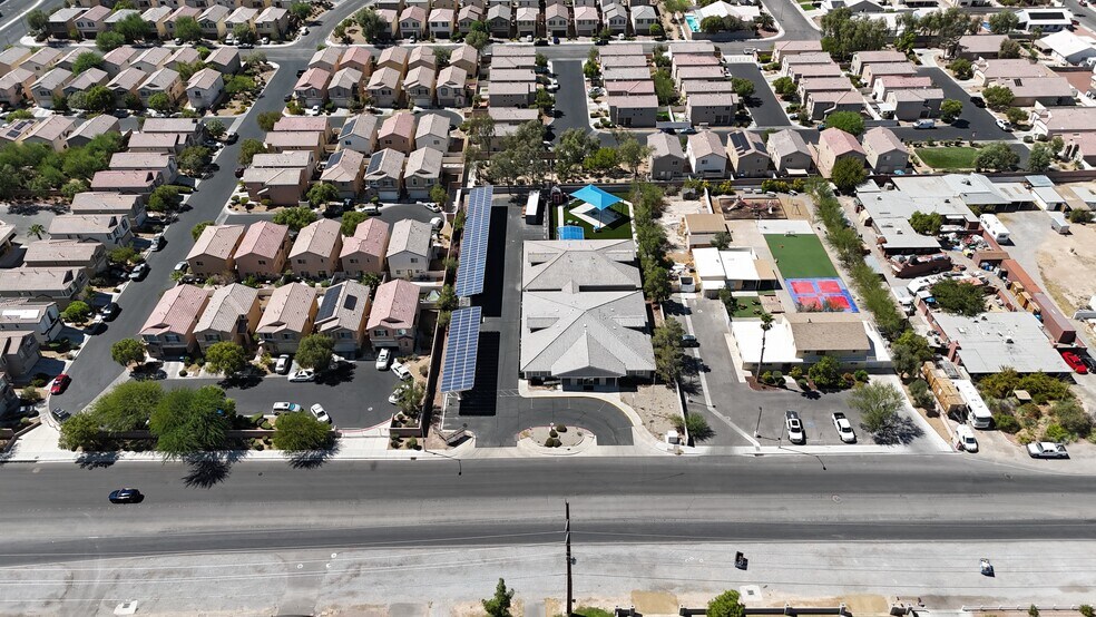 5695 N Rainbow Blvd, Las Vegas, NV à vendre - Photo principale – Image 1 sur 29