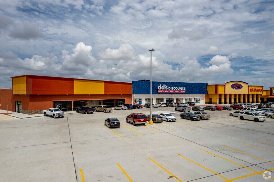 4951-4989 Ayers St, Corpus Christi, TX à louer - Photo de l’immeuble – Image 2 sur 7