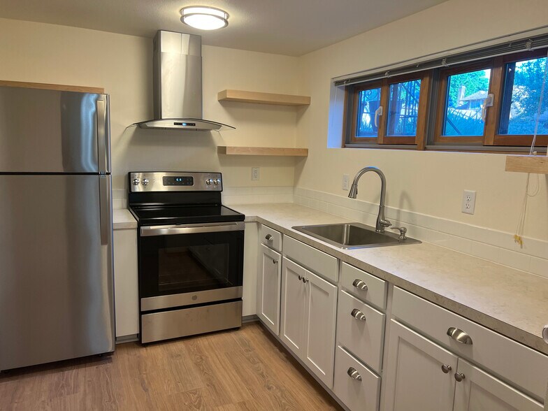 2165 NE Multnomah St, Portland, OR à vendre - Photo de l’immeuble – Image 3 sur 15