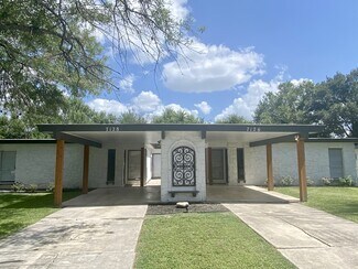 Plus de détails pour 7128 Larksong St, San Antonio, TX - Logement à vendre